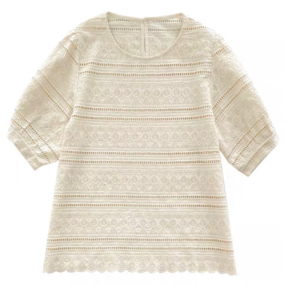 Eyelets lace top